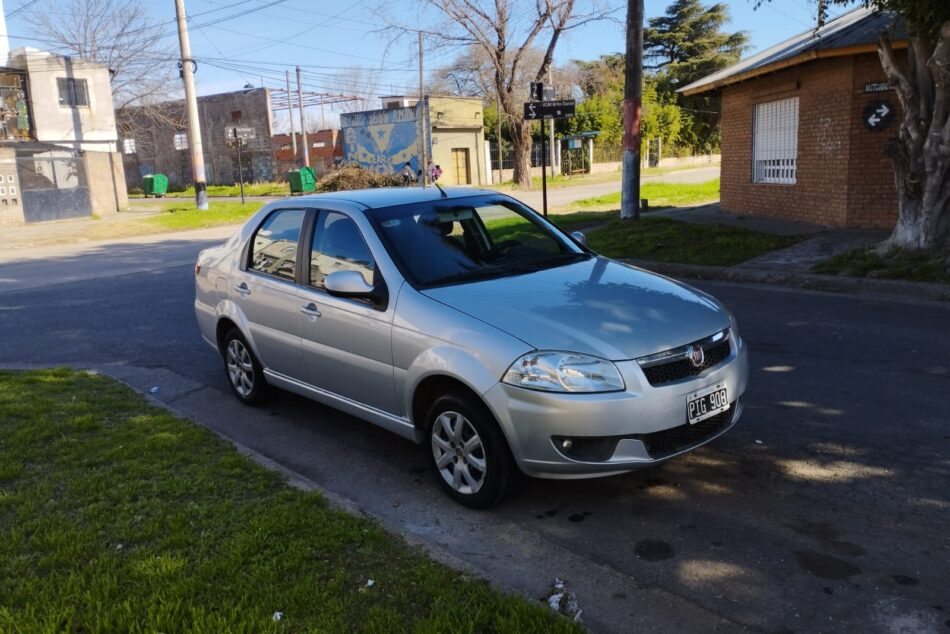 2133214681-Fiat Siena completo