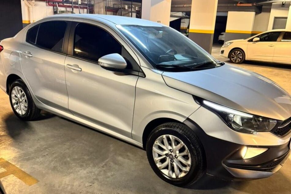1272100376-Fiat Cronos completo