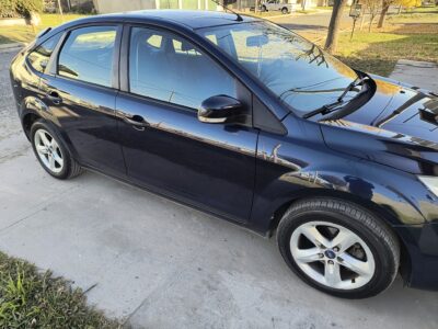 1522066361-Ford Focus II completo