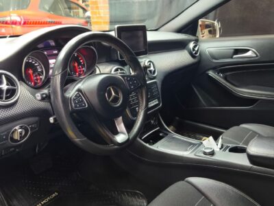 991622755-Mercedes Benz Clase A completo