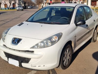 418171817-Peugeot 207 Compact completo