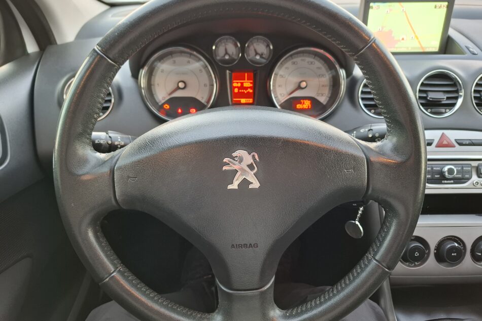 1402990340-Peugeot 308 completo