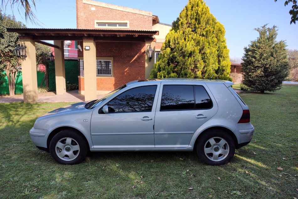 1708449961-Volkswagen Golf completo
