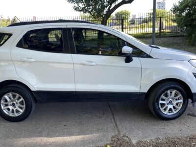 1141253425-Ford Escort completo