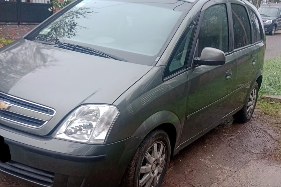 1494705653-Chevrolet Meriva completo