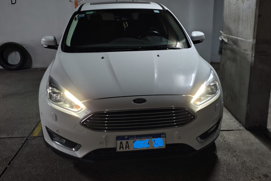 399895715-Ford Focus III completo