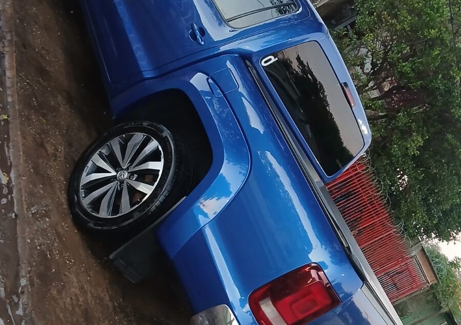 1222192811-  Volkswagen Amarok completo