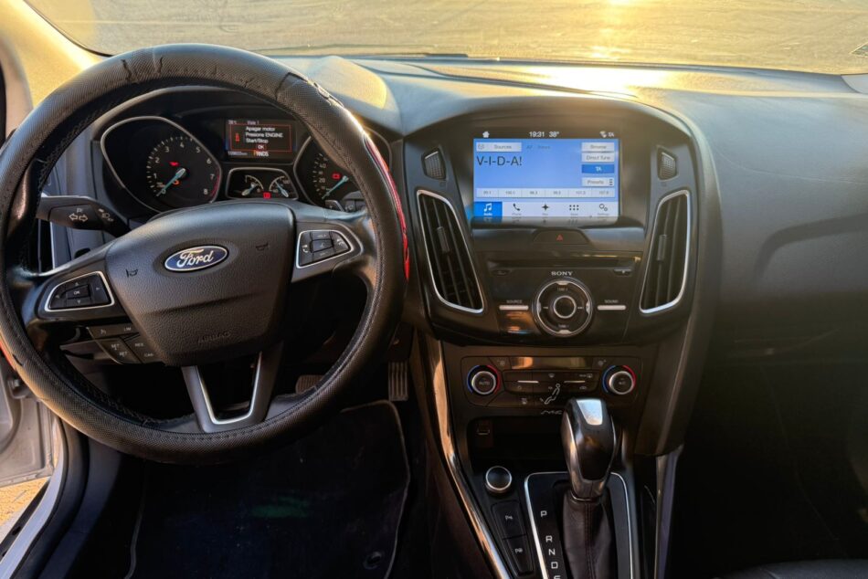 1969722381-Ford Focus III completo