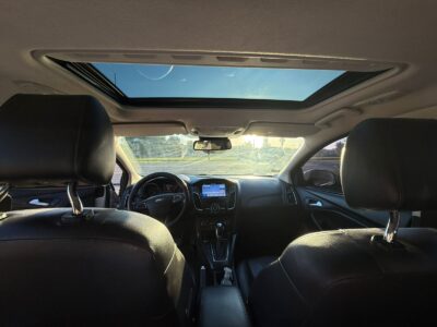 1969722381-Ford Focus III completo