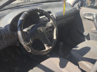 1892317916-Chevrolet Corsa Classic completo