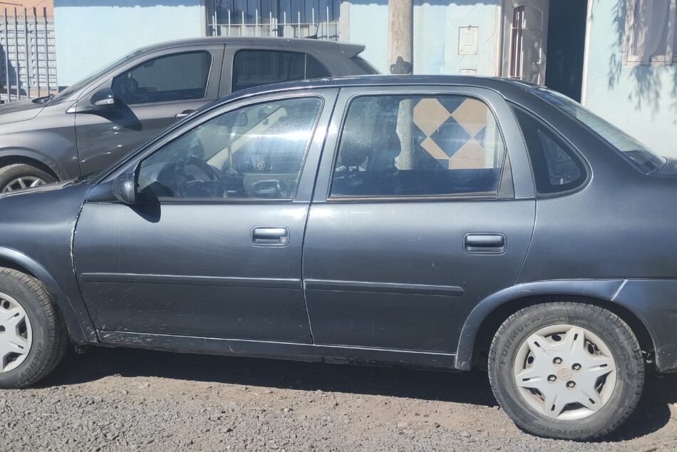 1892317916-Chevrolet Corsa Classic completo
