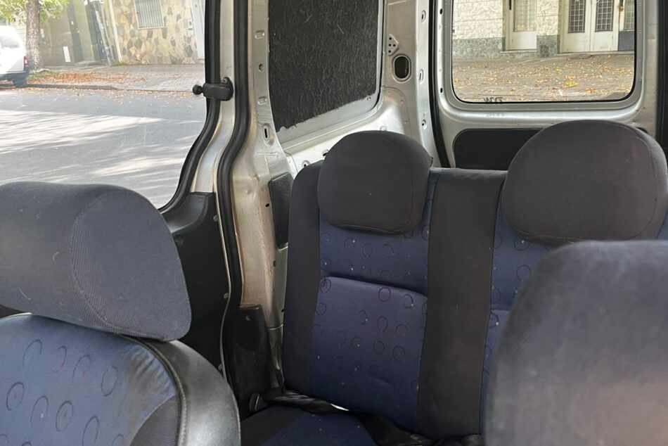 1358689722-  Peugeot Partner completo
