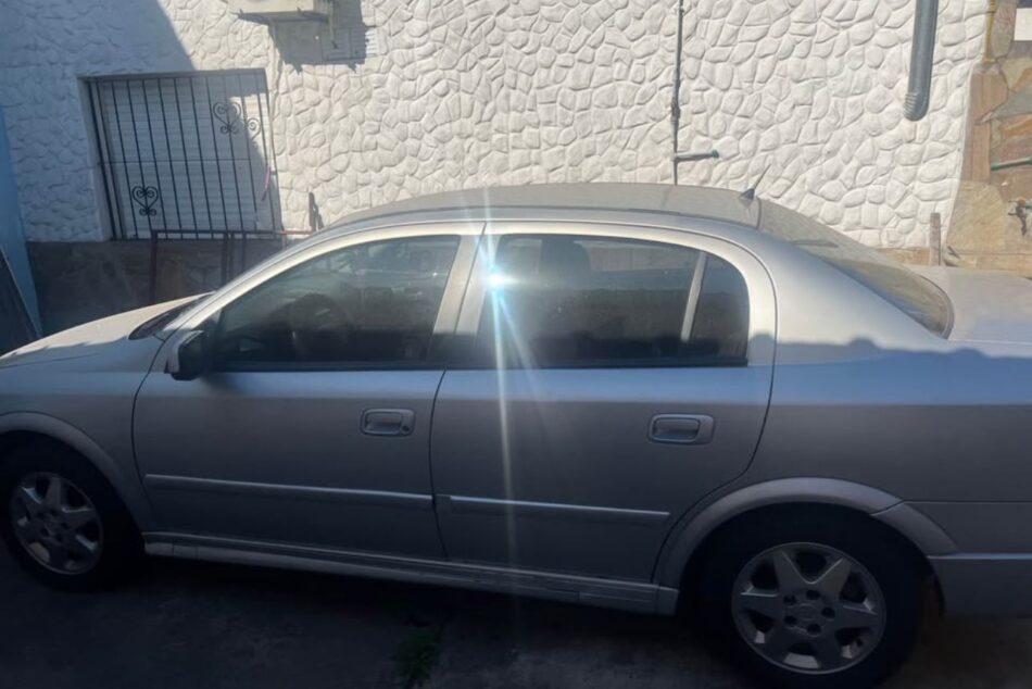 946996388-Chevrolet Astra completo