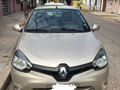1122146888-Renault Clio completo