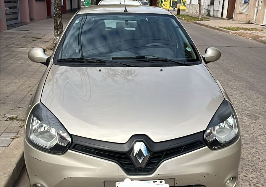 1122146888-Renault Clio completo