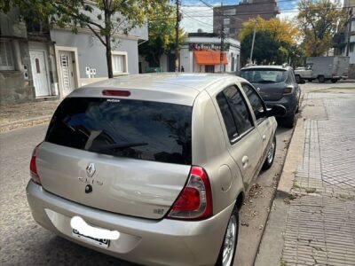 1122146888-Renault Clio completo