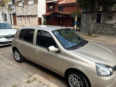 1122146888-Renault Clio completo