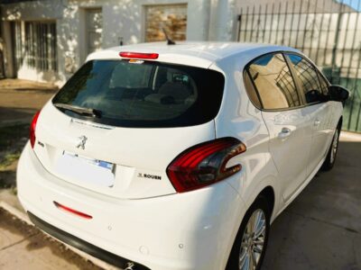 1892584756-Peugeot 208 completo