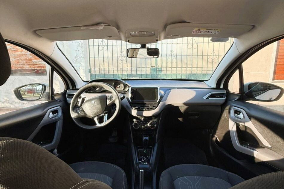 1892584756-Peugeot 208 completo