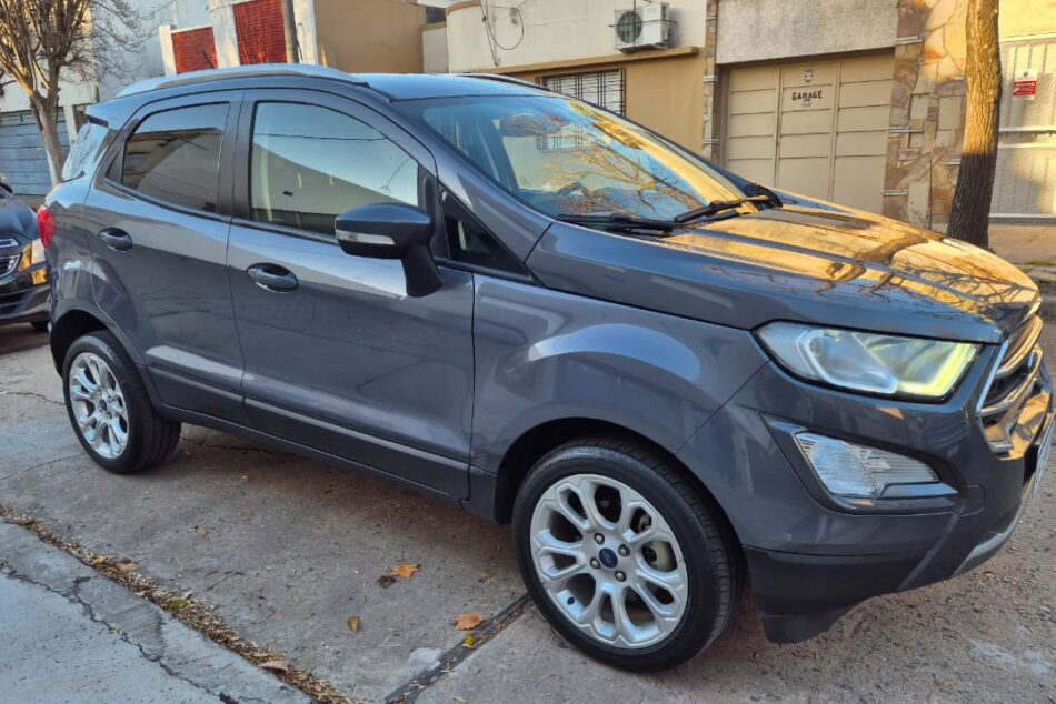 1583727074-Ford Ecosport completo