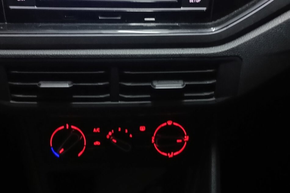 2004823398-Volkswagen Nivus completo