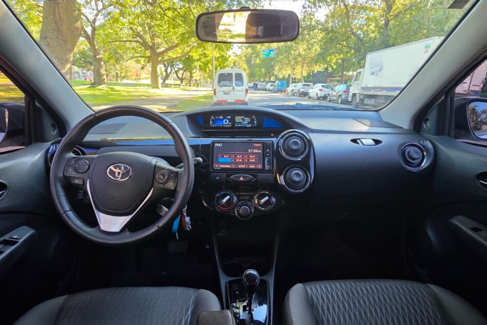 251314490-Toyota Etios completo