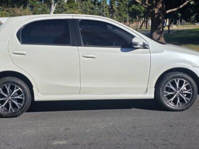251314490-Toyota Etios completo