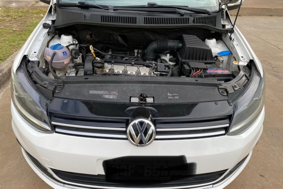 832404166-Volkswagen Suran completo