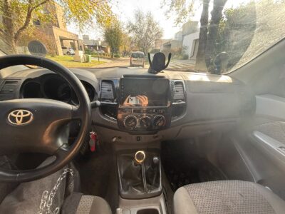 1338851992- Toyota Hilux completo