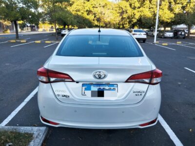 1282423746-Toyota Yaris completo