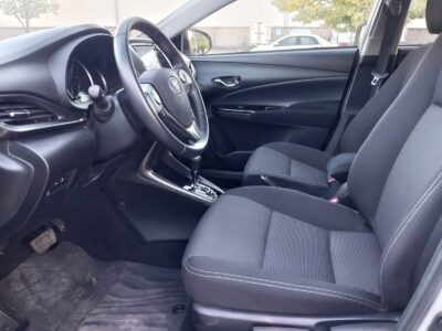 1282423746-Toyota Yaris completo
