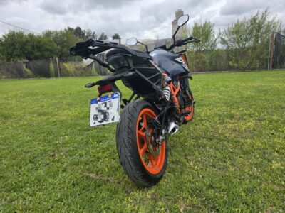 1743228392-    KTM 390 Duke completo