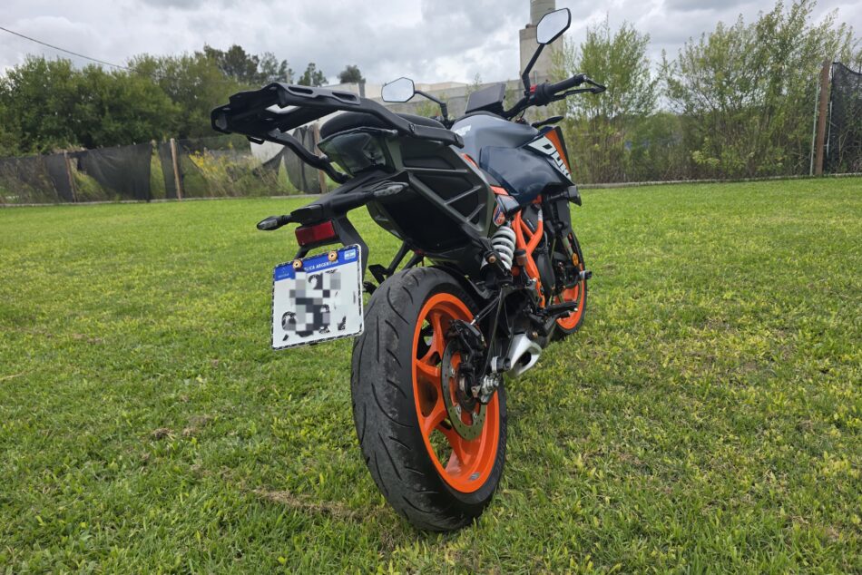1743228392-    KTM 390 Duke completo