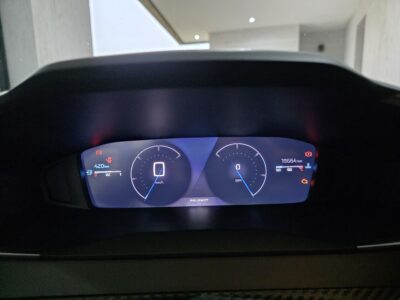 2010124670-Peugeot 208 completo