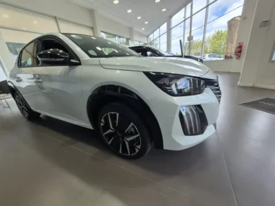 2055181140-Peugeot 208 completo
