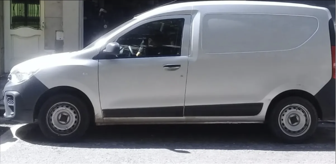 1538941136-Renault  Renault Kangoo completo