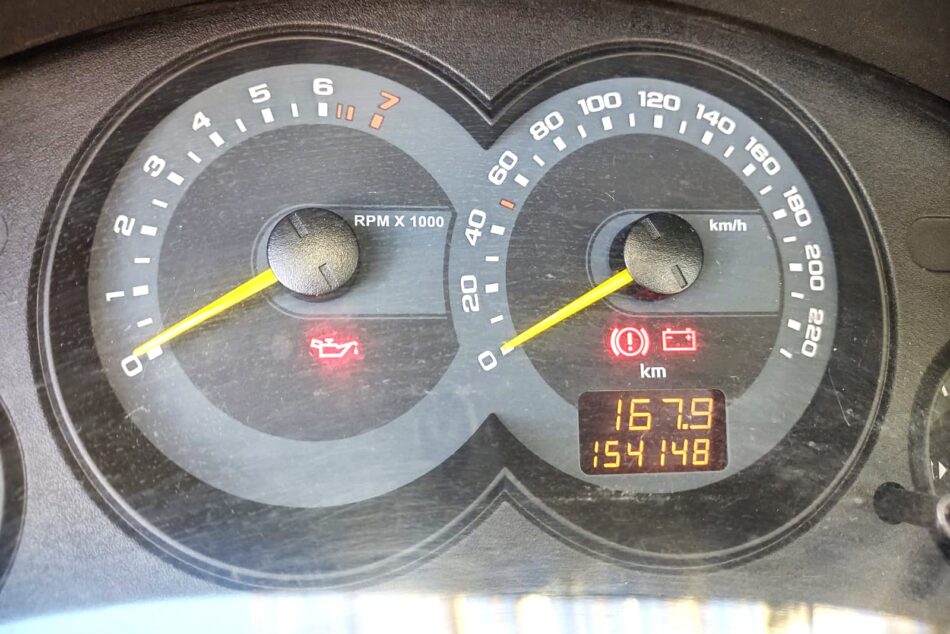 2132728709-Chevrolet Corsa completo