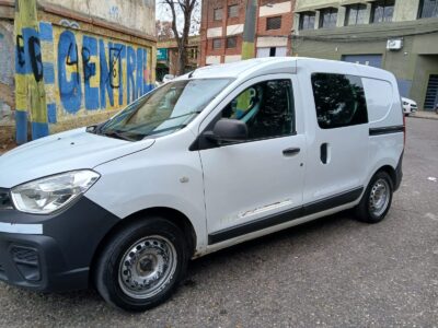 1653635604- Renault Kangoo completo