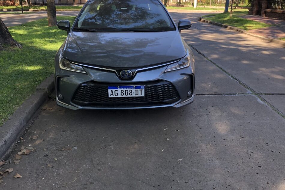 2114687392-Toyota Corolla completo
