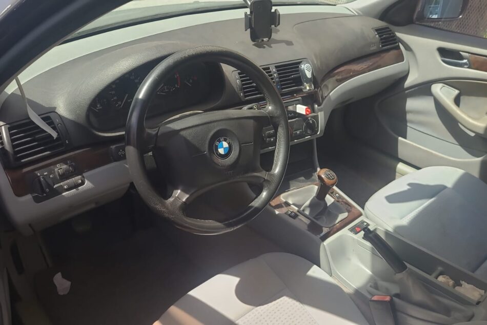 672804798-BMW Serie 3 completo