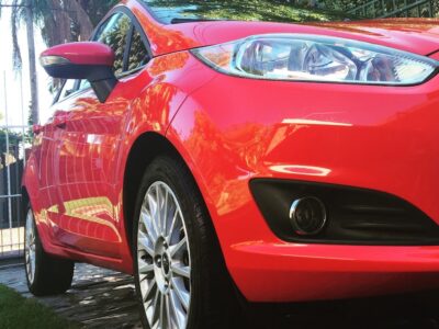 761015758-Ford Fiesta Kinetic Design completo