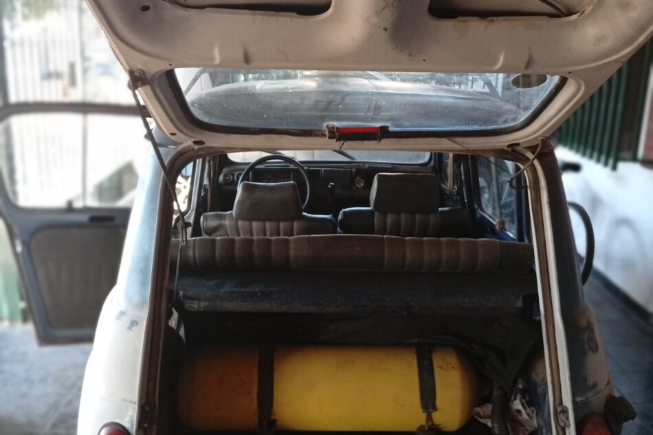 559716959-Renault R 5 completo