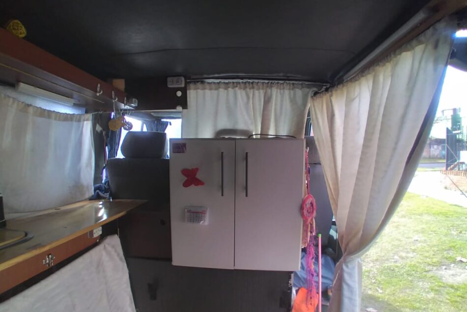 1281132566-  Renault Trafic completo