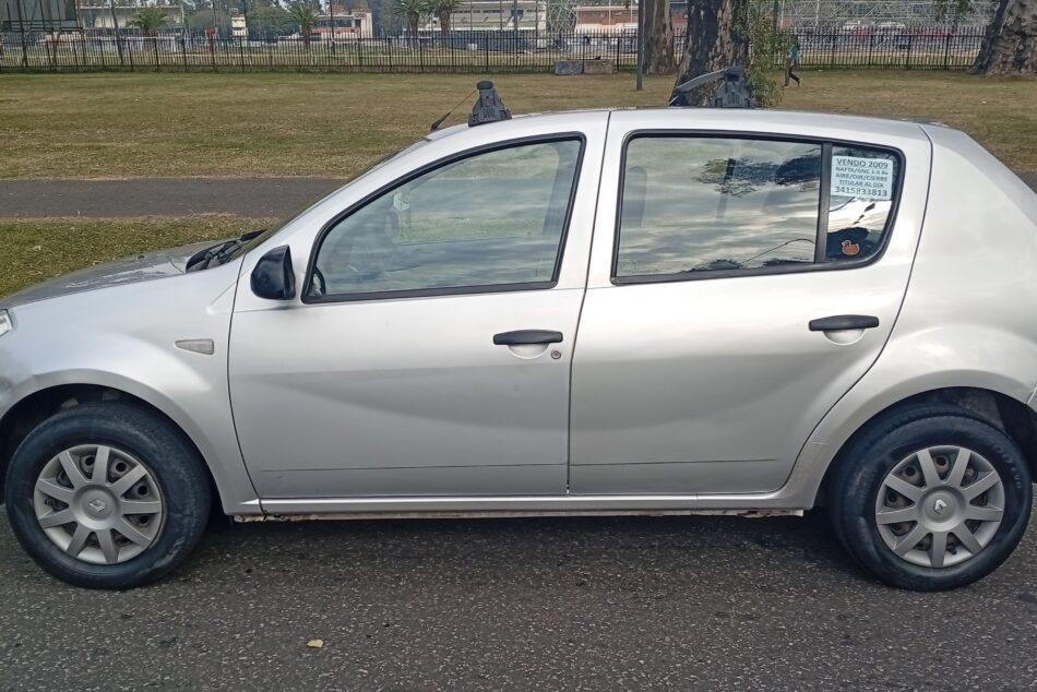 564588879-Renault Sandero completo