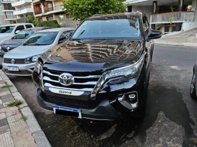1072390020-Toyota SW4 completo