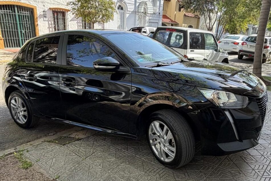 1451993614-Peugeot 208 completo
