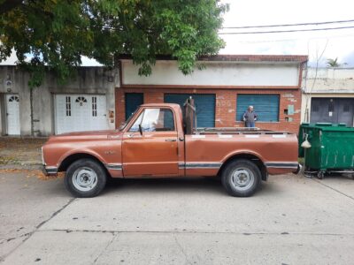 649963750-  Chevrolet C-10 completo
