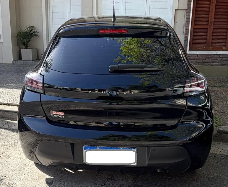1451993614-Peugeot 208 completo