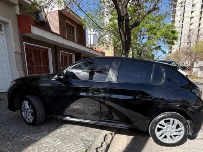 1451993614-Peugeot 208 completo