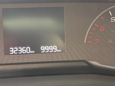 1451993614-Peugeot 208 completo